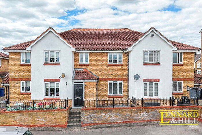 1 Bedroom Terraced House For Sale In Highgrove Mews, Grays, RM17