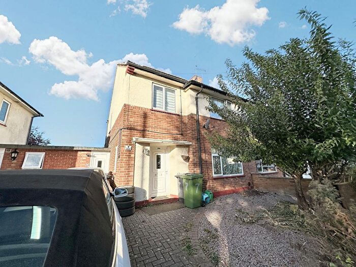 3 Bedroom Semi-detached House For Sale In Chestnut Avenue, Peterborough, PE1