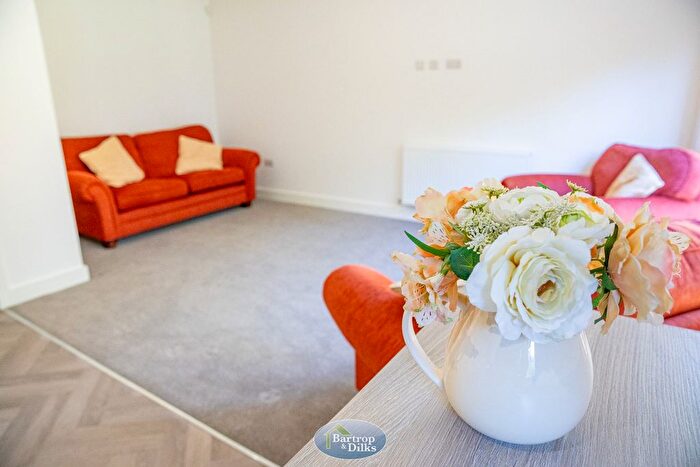 2 Bedroom Semi-Detached Bungalow For Sale In Hewer Drive, Costhorpe, S81