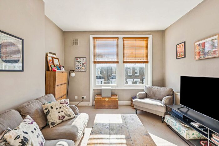 1 Bedroom Flat To Rent In Bolingbroke Road, London, W14