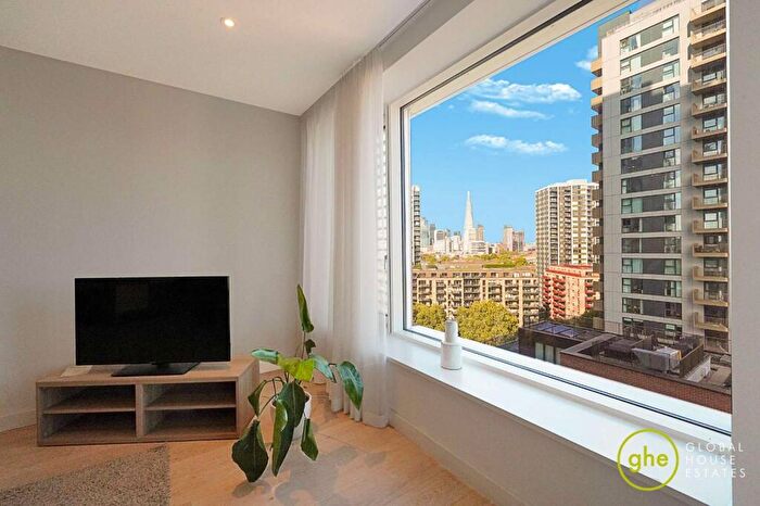 1 Bedroom Flat For Sale In Hurlock Heights, Elephant And Castle, London, SE17