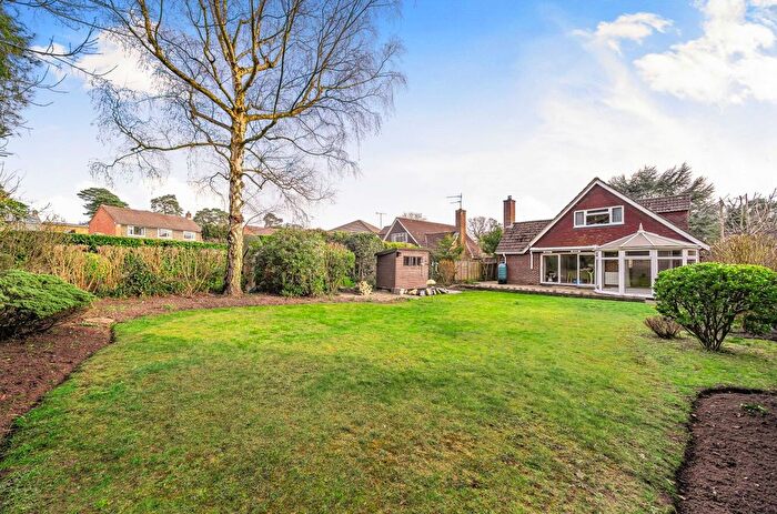 4 Bedroom Detached House For Sale In Laurel Crescent, Woodham, Woking, Surrey, GU21