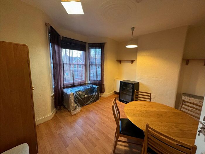 2 Bedroom Flat To Rent In Lordship Lane, Bruce Grove, London, N17
