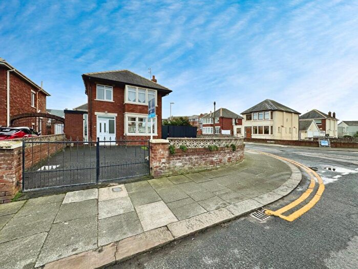 3 Bedroom Detached House For Sale In Bosworth Place, Blackpool, Lancashire, FY4