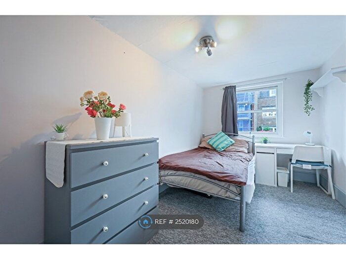 2 Bedroom Flat To Rent In Tavistock Place, London, WC1H