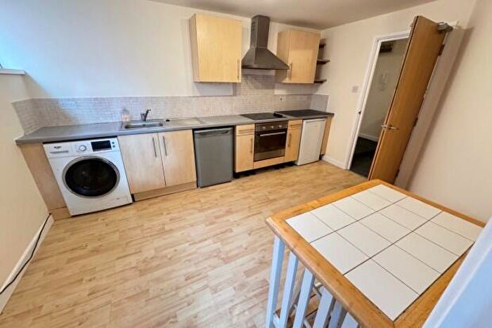 2 Bedroom Flat To Rent In Victoria House Cardiff, CF11
