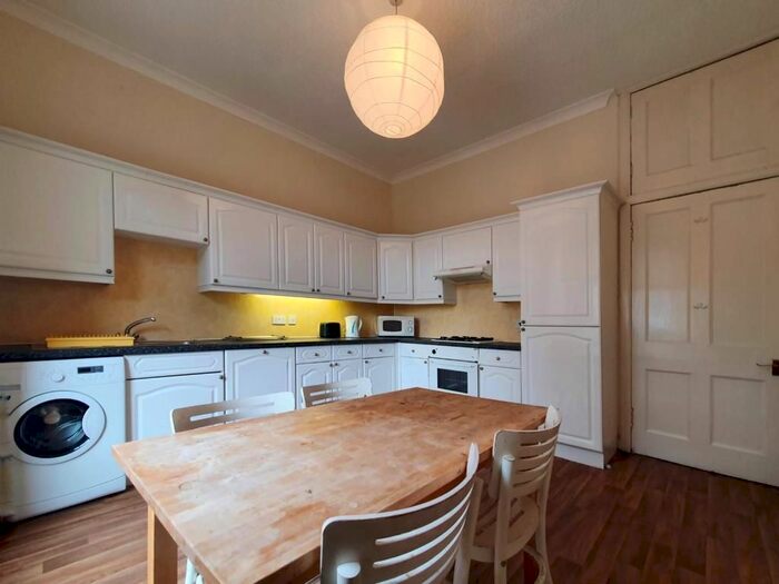 2 Bedroom Flat To Rent In Cornwall Street, Tollcross, Edinburgh, EH1