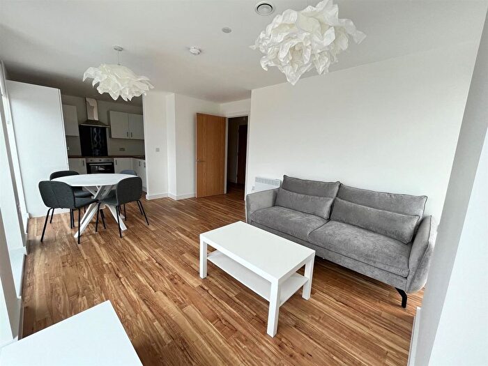 2 Bedroom Flat To Rent In Michigan Point Tower D, Salford, M50