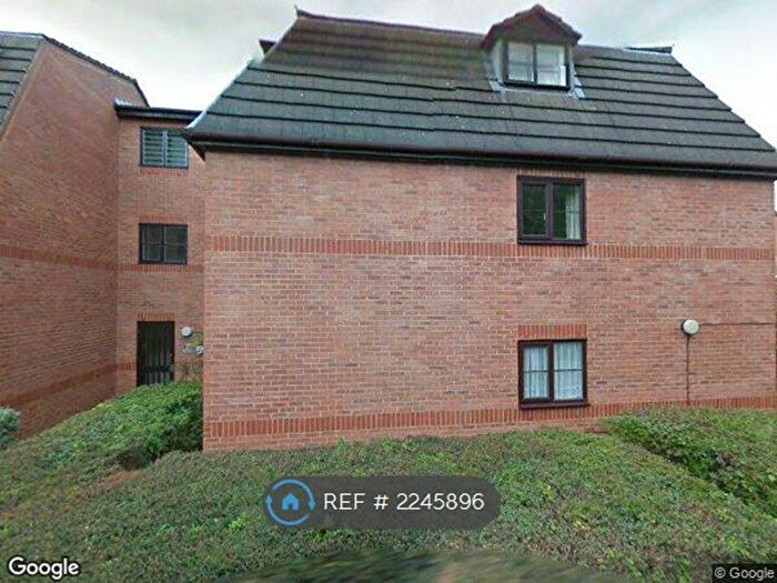 1 Bedroom Flat To Rent In Gladbeck Way, Enfield, EN2