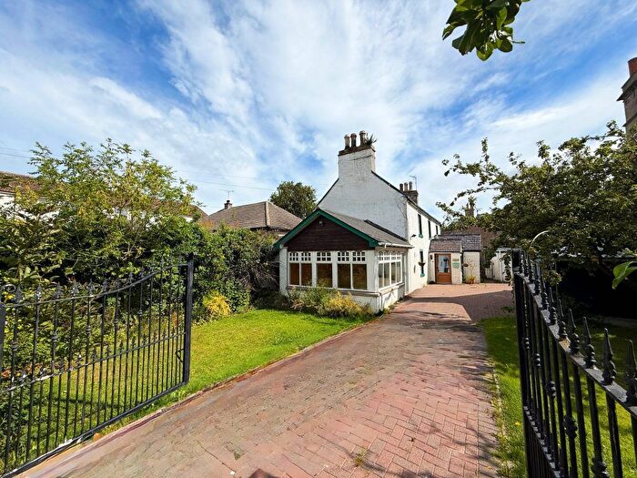 4 Bedroom Detached House For Sale In Applegrove, Bank Lane, Forres, IV36