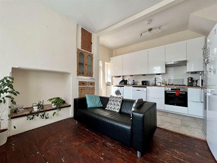 4 Bedroom Terraced House To Rent In Farquhar Street, Jesmond, NE2