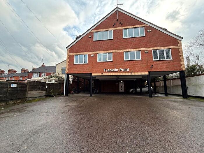 2 Bedroom Flat To Rent In Weedon Road, Northampton, NN5