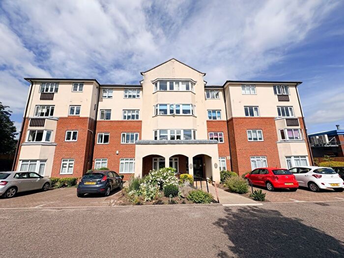1 Bedroom Property For Sale In Crowstone Road, Westcliff-On-Sea, SS0