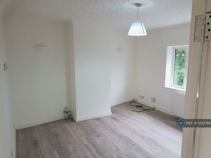 2 Bedroom Flat To Rent In Elysian Fields, Salford, M6