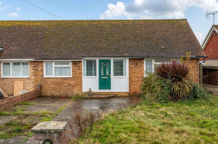 3 Bedroom Semi-Detached Bungalow For Sale In Manor Lane, Selsey, PO20