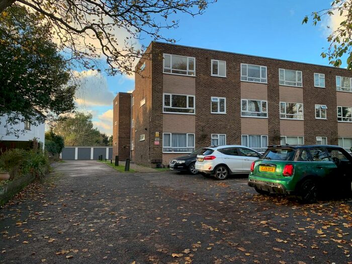 2 Bedroom Apartment To Rent In Bairds Hill, Broadstairs, CT10