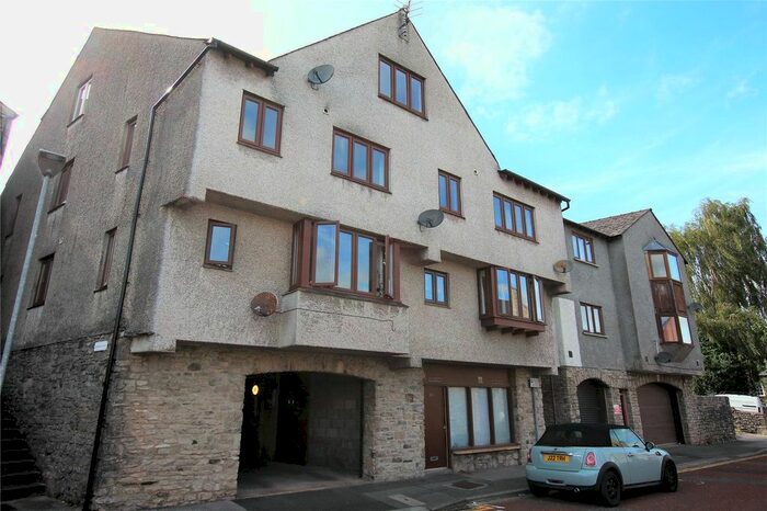 2 Bedroom Flat To Rent In Flat, Katherines Court, Dowkers Lane, Kendal, LA9