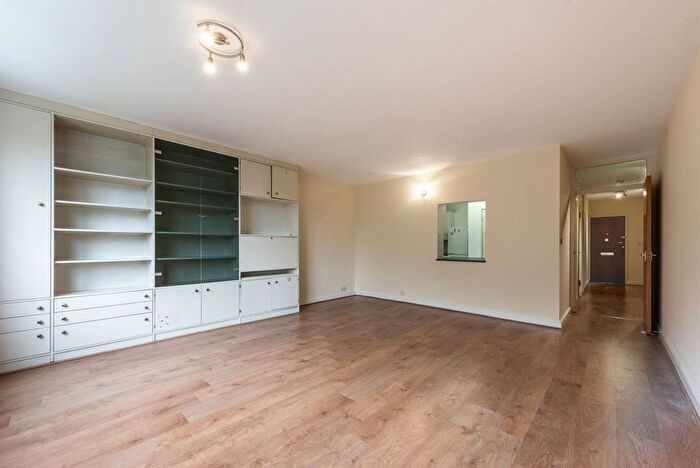 2 Bedroom Flat To Rent In Maresfield Gardens, Hampstead, London, NW3