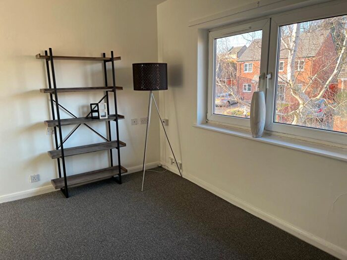 Flat To Rent In Cedar House, Vicars Court, Clipstone, NG21
