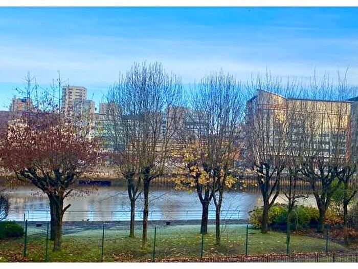 1 Bedroom Flat To Rent In Riverview Place, Glasgow, G5