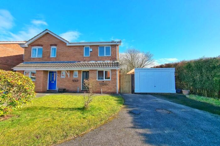 3 Bedroom Semi-Detached House To Rent In Althrop Grove, Stoke-On-Trent, ST3