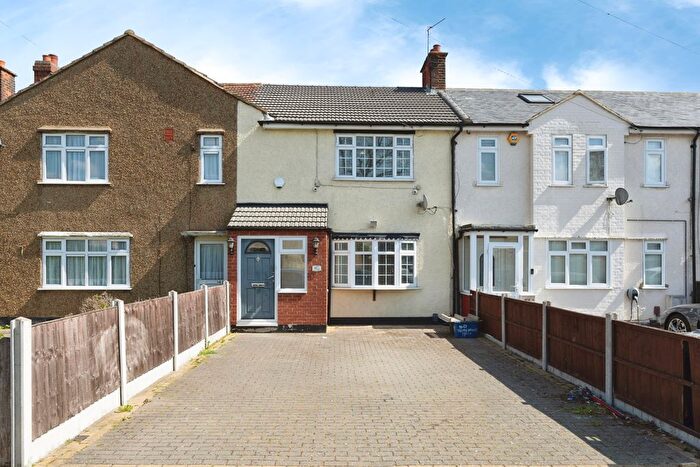 2 Bedroom Terraced House For Sale In Tomswood Hill, Ilford, IG6
