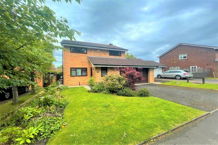 3 Bedroom Detached House To Rent In Seamons Road, Altrincham, WA14