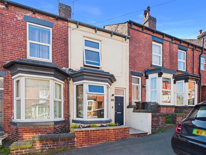 3 Bedroom Terraced House For Sale In Fulmer Road, Sheffield, S11