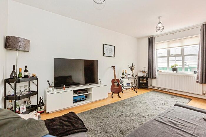 3 Bedroom Semi-Detached House For Sale In Glyncoed, Ammanford, Carmarthenshire, SA18