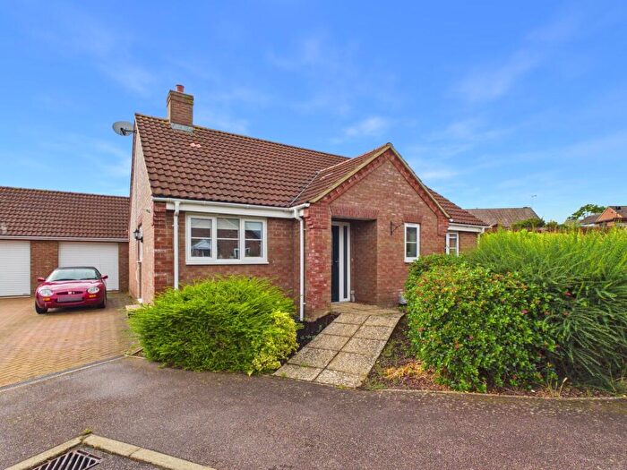 3 Bedroom Bungalow For Sale In Wimbledon Way, Downham Market, PE38