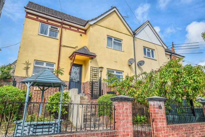 2 Bedroom Semi-Detached House To Rent In Kingsdown, Dursley, GL11