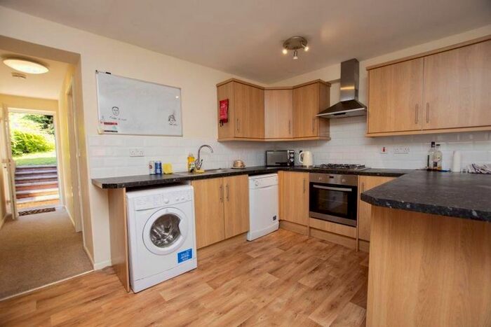 6 Bedroom Property To Rent In Heeley Road, Selly Oak, Birmingham, B29