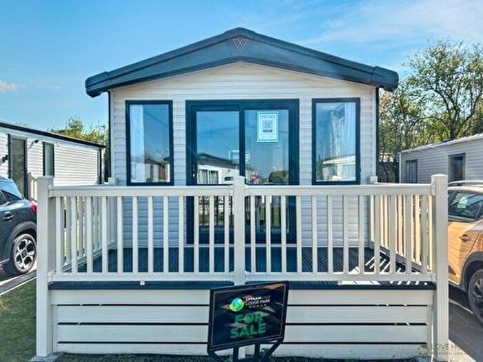 2 Bedroom Park Home For Sale In Lytham Edge Lodge Park, Bank Lane, Warton, Preston, PR4