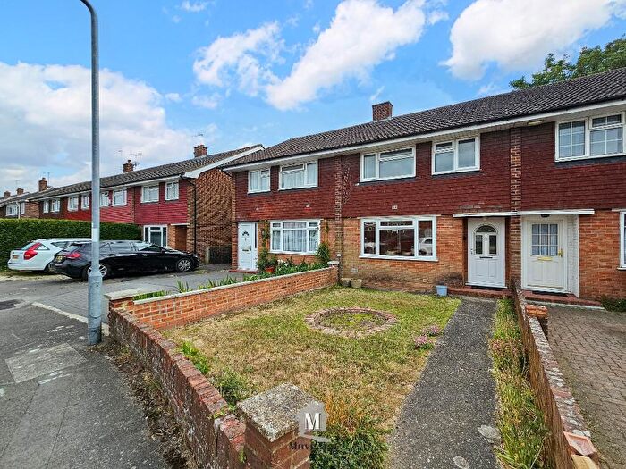 2 Bedroom Property To Rent In Almond Road, Burnham, SL1