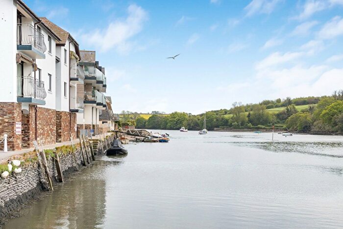 2 Bedroom Flat For Sale In Embankment Road, Kingsbridge, TQ7