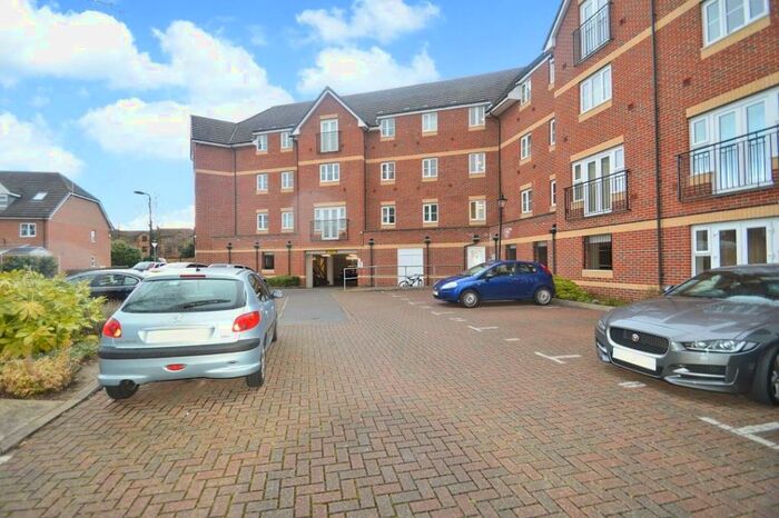 2 Bedroom Apartment To Rent In Eaton Avenue, Burnham, SL1
