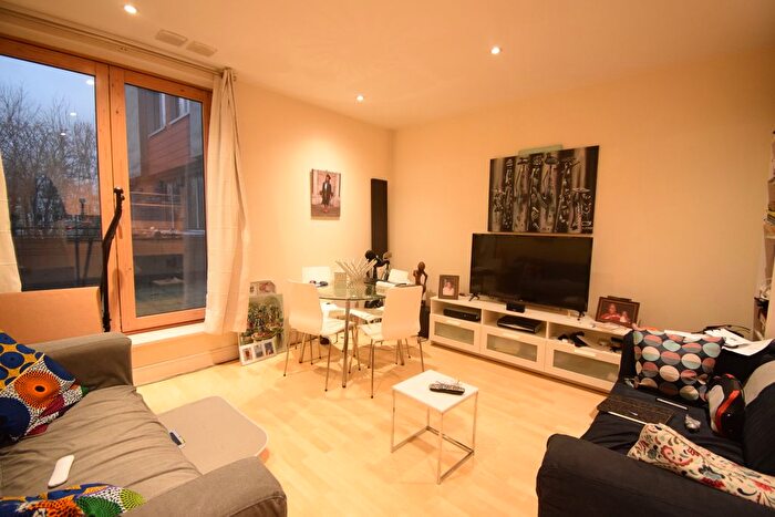 1 Bedroom Flat For Sale In Albemarle Road, Beckenham, BR3