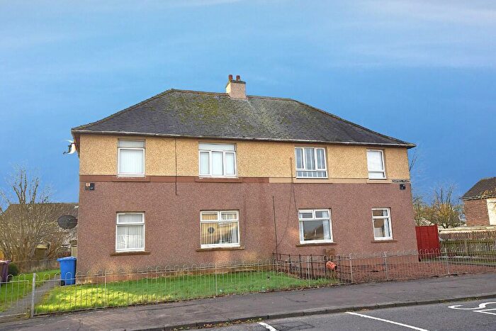 2 Bedroom Flat To Rent In Campbell Place, Irvine, Ayrshire, KA11