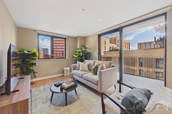 2 Bedroom Apartment To Rent In Vanguard Way, London, E17