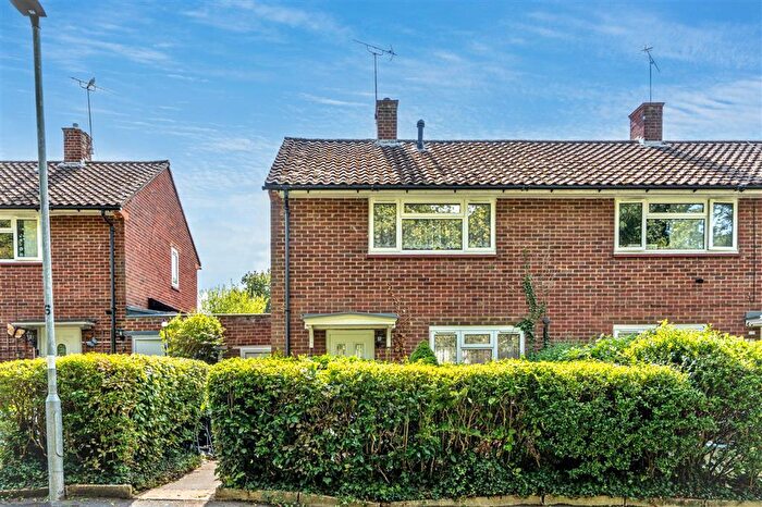 2 Bedroom End Of Terrace House For Sale In Windmill Road, Bracknell, RG42
