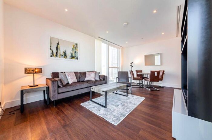 2 Bedroom Flat To Rent In Maine Tower, Canary Wharf, London, E14