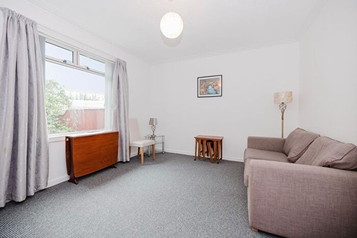 2 Bedroom Terraced Bungalow To Rent In Duddingston Park South, Edinburgh, EH15