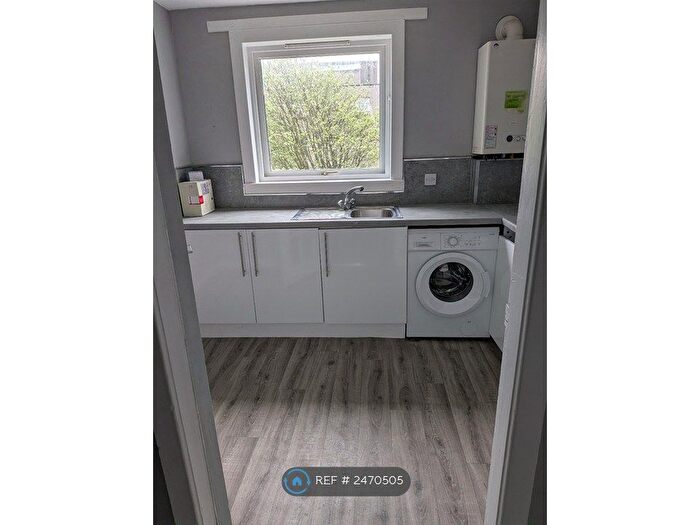 2 Bedroom Flat To Rent In Dundas Street, Grangemouth, FK3