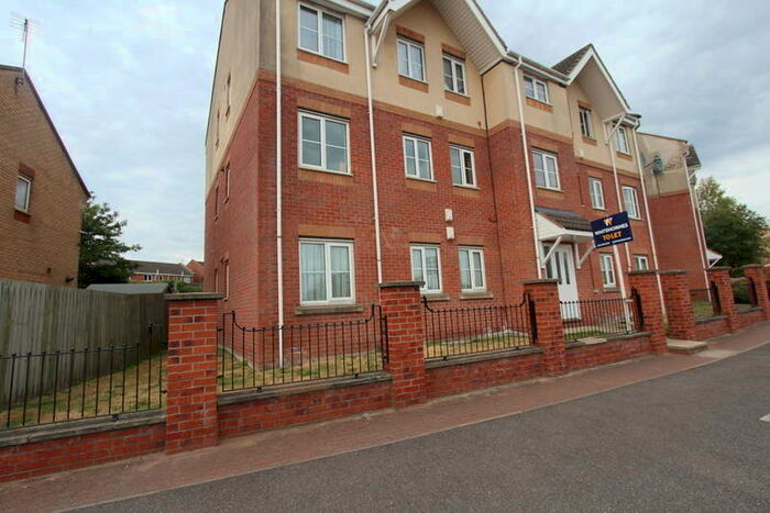 3 Bedroom Flat To Rent In Wulfric Road, Sheffield, S2