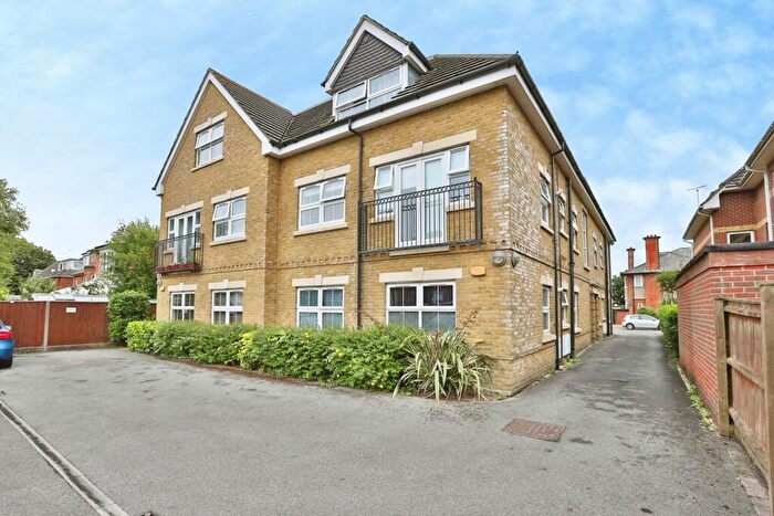 2 Bedroom Flat For Sale In Westby Road, Bournemouth, Dorset, BH5