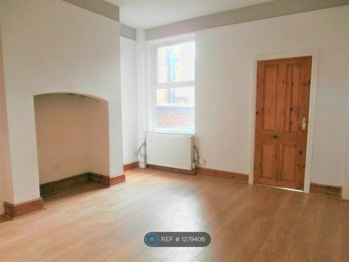 2 Bedroom Terraced House To Rent In Avon Street, Stockport SK3