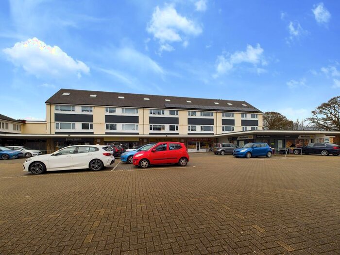 2 Bedroom Flat To Rent In Carisbrooke Road, Gosport, PO13