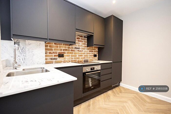 2 Bedroom Flat To Rent In Richmond Chambers, Bournemouth, BH2