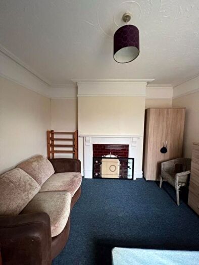 1 Bedroom Detached House To Rent In Sedgley Road, BH9