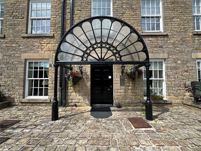 2 Bedroom Flat For Sale In Slack Lane, Little Hayfield, High Peak, Derbyshire, SK22